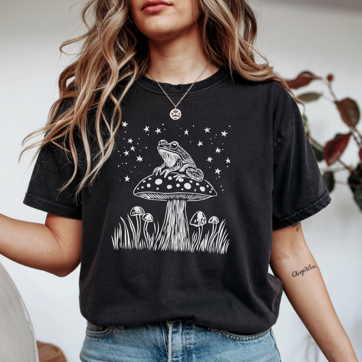 Stargazing Toad on Mushroom Linework T-Shirt | Foxfire & Fable