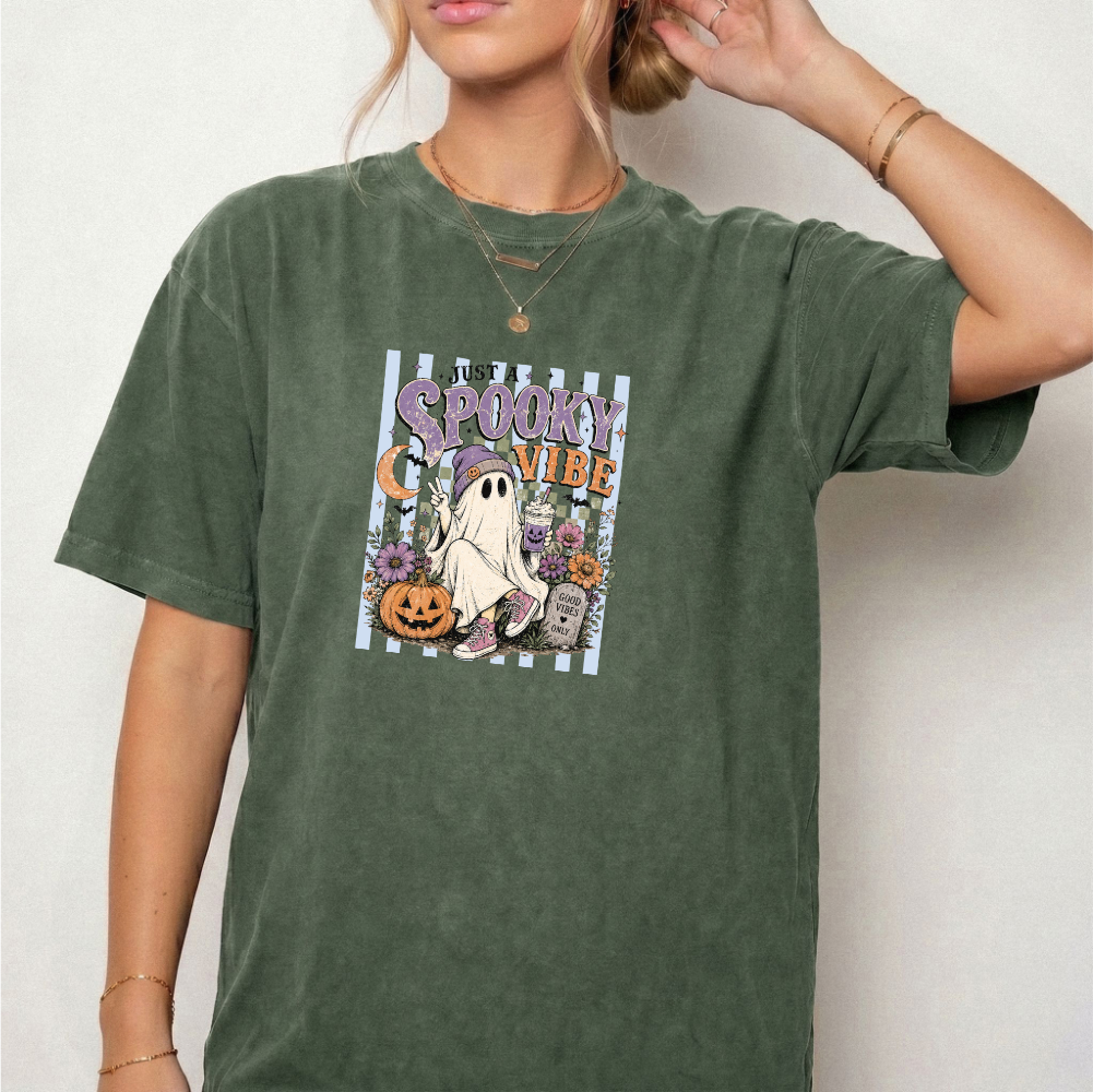 Spooky Vibe Ghost Graphic Tee | Foxfire & Fable